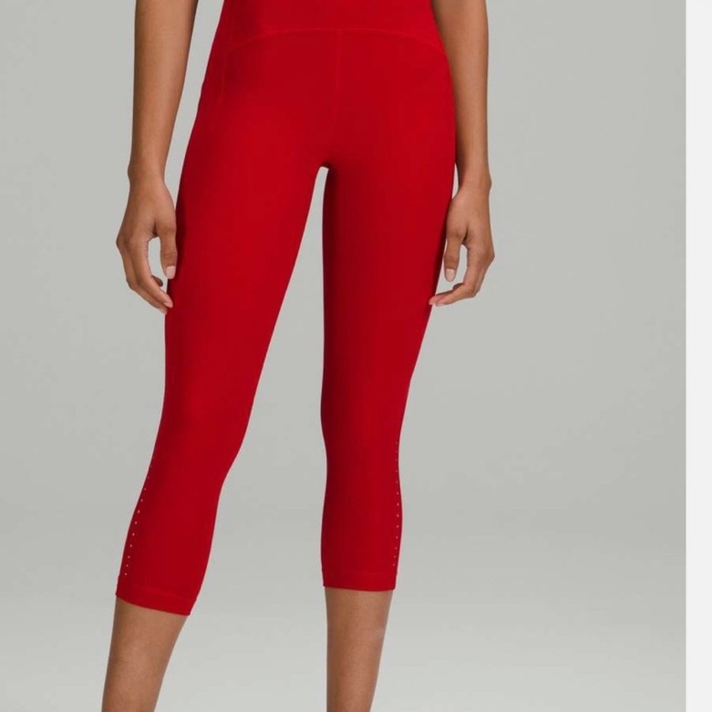 Lululemon Women’s Size 10  Crop 21” Red Leggings